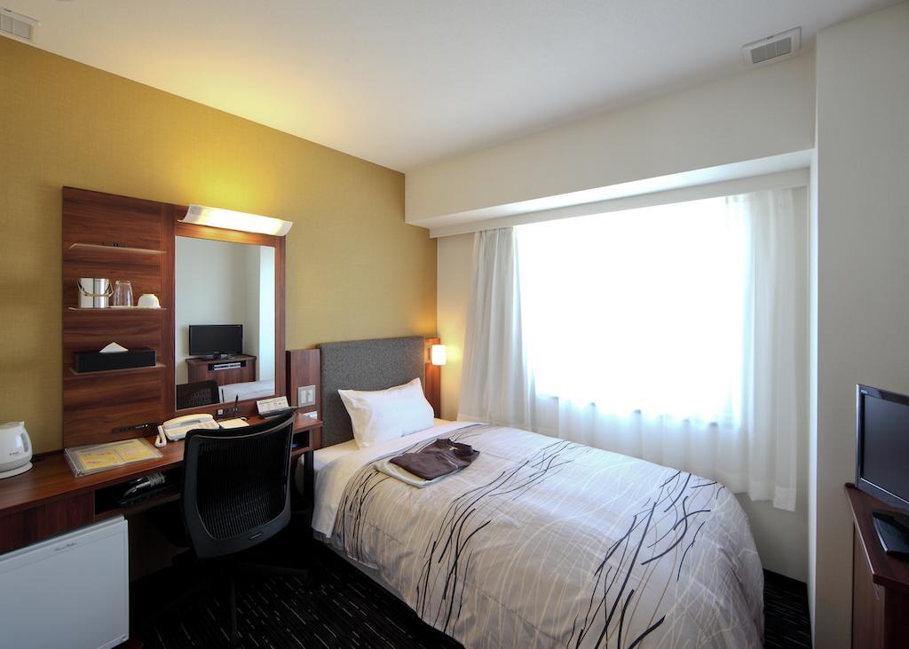 Tsuruga Manten Hotel Ekimae Chambre photo
